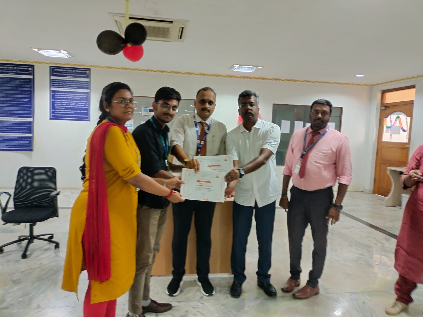 On April 11, 2024, Mr. George Christopher, CEO & MD of Mac App Studio, visited our campus and distributed prizes to the winners of the AIDS department symposium